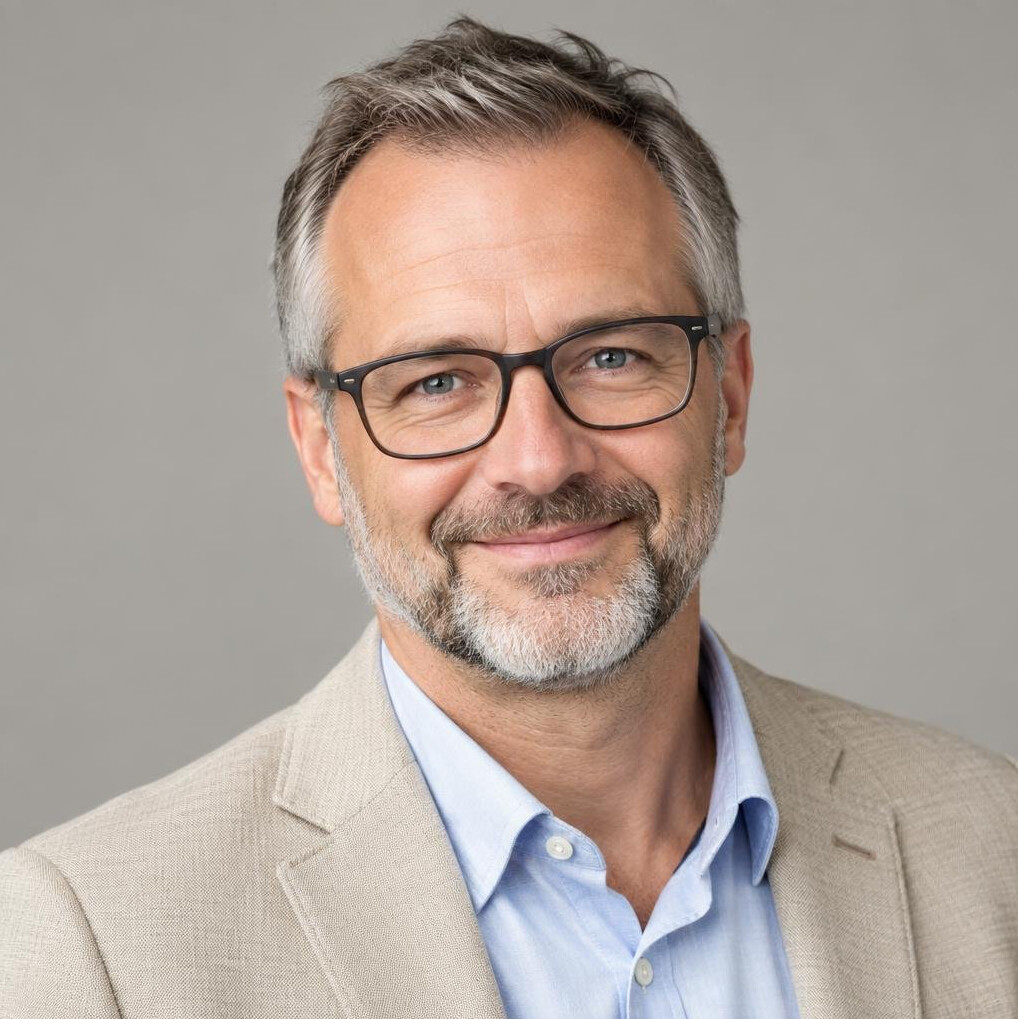 Portrait of a Belgian facilitator with beard